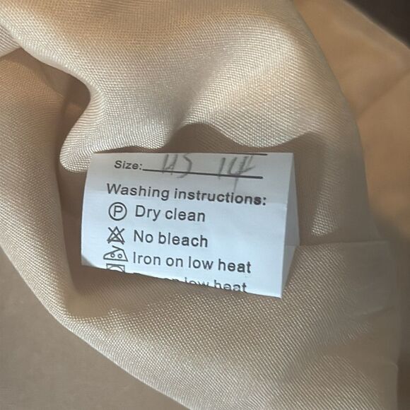 Women’s Chiffon 3 Piece PantSuit Long Jacket
Ribbon Detail Size 14 NWOT - Picture 9 of 14